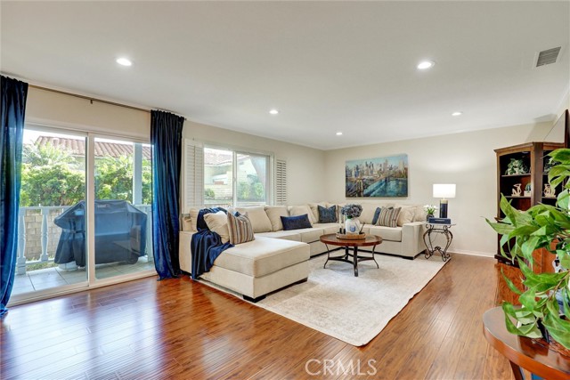 Detail Gallery Image 10 of 35 For 2405 via Mariposa #1-H,  Laguna Woods,  CA 92637 - 2 Beds | 2 Baths