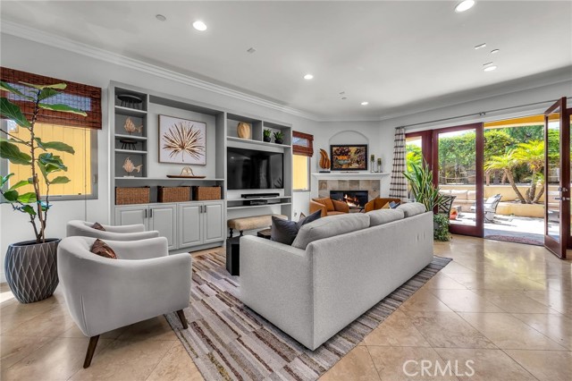 1036 Avenue C, Redondo Beach, California 90277, 5 Bedrooms Bedrooms, ,4 BathroomsBathrooms,Residential,For Sale,Avenue C,SB26075417