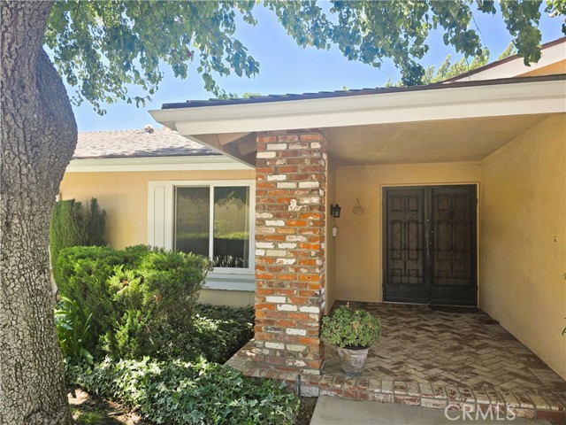 Detail Gallery Image 4 of 9 For 26487 Fairway Cir, Newhall,  CA 91321 - 2 Beds | 2 Baths