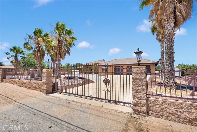 14572 Sultana Street, Hesperia CA: https://media.crmls.org/medias/bdb7b69c-febc-4203-aa7c-ca0cb91335a1.jpg