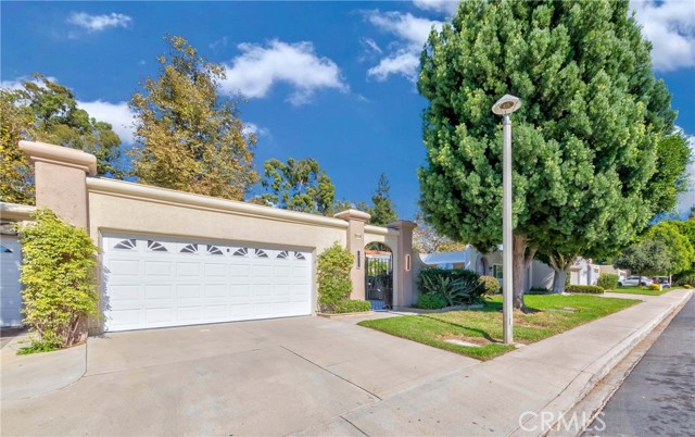 Detail Gallery Image 1 of 39 For 5538 via La Mesa #B,  Laguna Woods,  CA 92637 - 3 Beds | 2 Baths