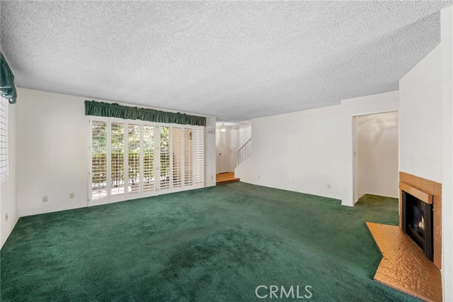 Detail Gallery Image 8 of 38 For 9555 via Venezia, Burbank,  CA 91504 - 3 Beds | 3 Baths