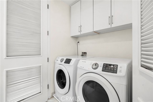462 S Maple Drive, Beverly Hills CA: https://media.crmls.org/medias/bdb87862-f65b-481a-b3ed-093efdfaa5a7.jpg