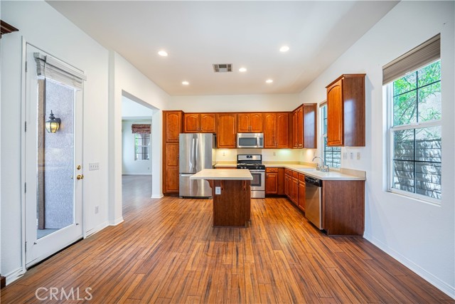 67960 Rio Vista Drive, Cathedral City CA: https://media.crmls.org/medias/bdb8bd14-a291-448f-befb-5b6d0f66b6db.jpg