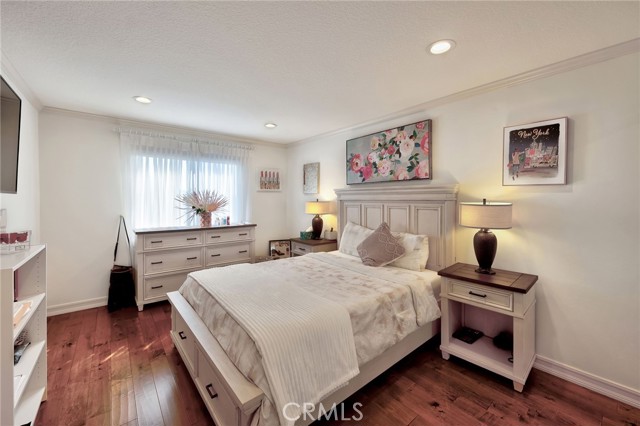 19654 Pine Valley Way, Porter Ranch CA: https://media.crmls.org/medias/bdba402e-9357-429c-8bf1-d7ba216d0e03.jpg