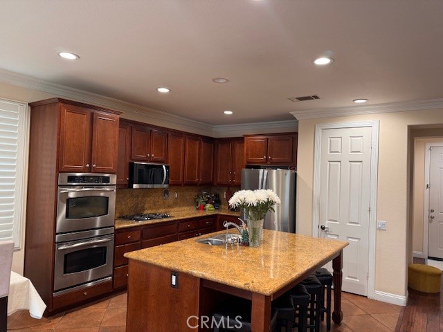 Detail Gallery Image 2 of 34 For 17423 Smoke Tree, Canyon Country,  CA 91387 - 4 Beds | 3 Baths