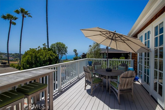 1078 Wykoff Way, Laguna Beach CA: https://media.crmls.org/medias/bdba6449-cd37-495b-9e18-c5573ca8a663.jpg