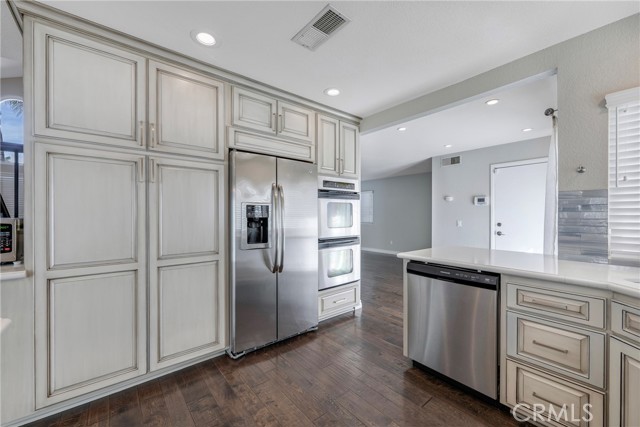 Detail Gallery Image 10 of 33 For 5963 Meadowood Ct, Chino Hills,  CA 91709 - 3 Beds | 2/1 Baths