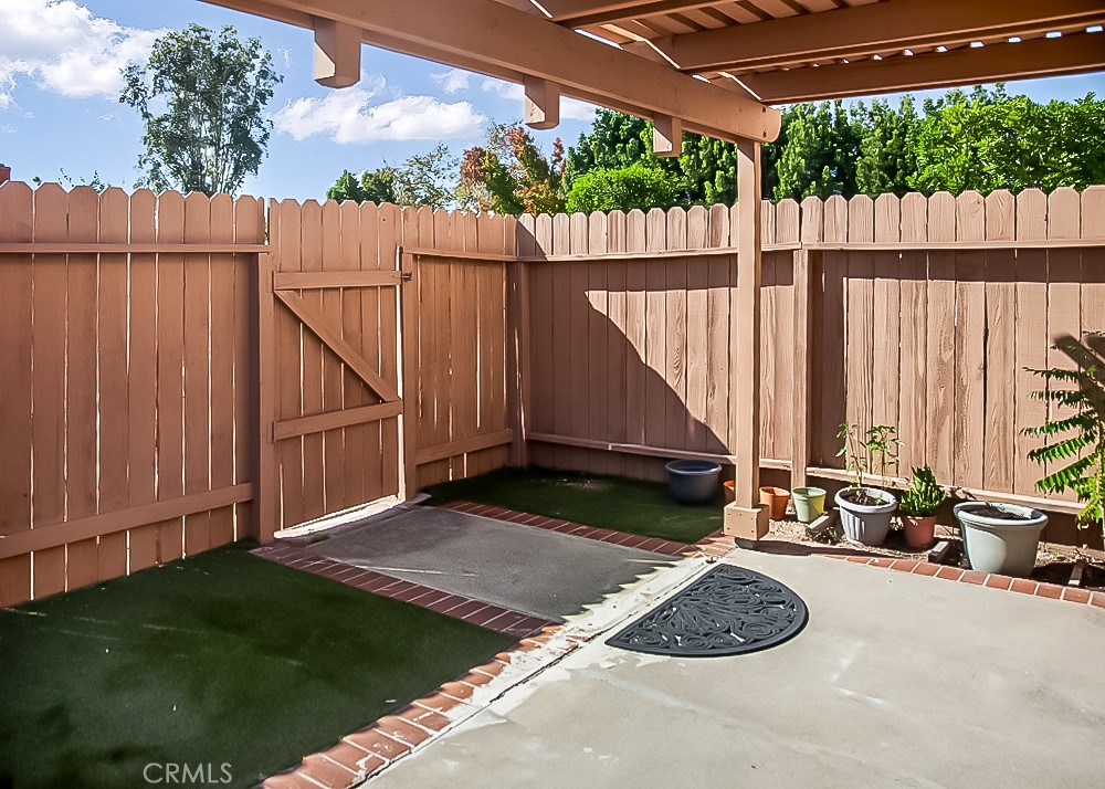 MLS #OC25247814 image #10