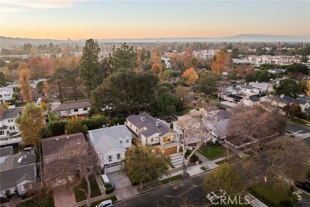 Detail Gallery Image 42 of 42 For 4245 Bellaire Ave, Studio City,  CA 91604 - 5 Beds | 5/1 Baths