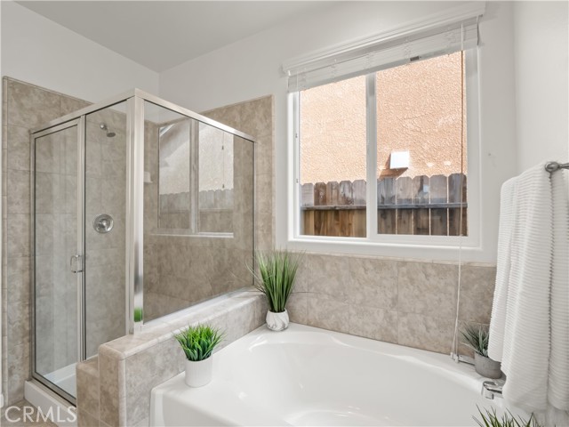 Detail Gallery Image 28 of 40 For 2318 Lombard, Clovis,  CA 93619 - 3 Beds | 2/1 Baths