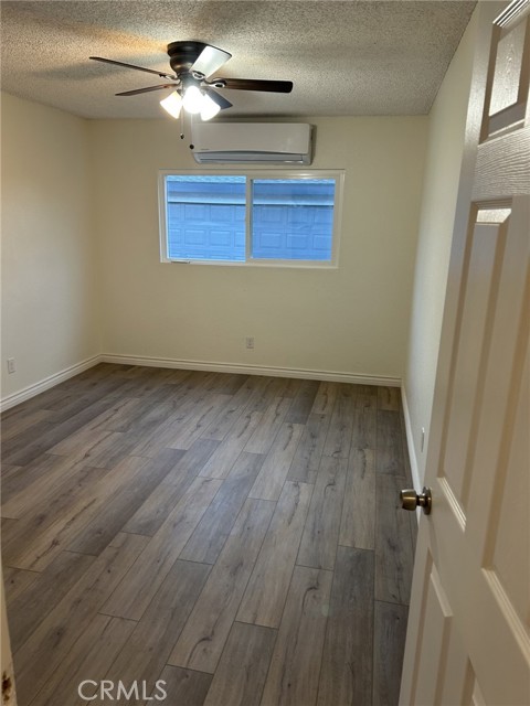 Detail Gallery Image 12 of 27 For 4832 Mitchell Ave, Riverside,  CA 92505 - 2 Beds | 2 Baths