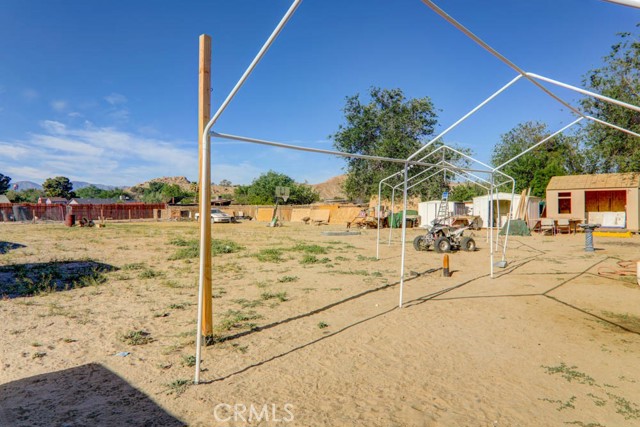 Detail Gallery Image 17 of 28 For 17152 Schollview Ave, Palmdale,  CA 93591 - 4 Beds | 2 Baths