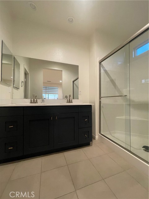 Detail Gallery Image 25 of 34 For 200 N Standard, Santa Ana,  CA 92701 - 4 Beds | 3/1 Baths