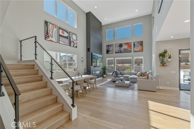 Detail Gallery Image 5 of 30 For 20531 W Overlook Ct, Porter Ranch,  CA 91326 - 5 Beds | 4/1 Baths