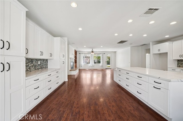 Detail Gallery Image 6 of 49 For 32101 Daisy Dr, Winchester,  CA 92596 - 4 Beds | 3 Baths