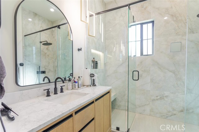 Detail Gallery Image 56 of 70 For 7714 Lasaine Ave, Northridge,  CA 91325 - 3 Beds | 4 Baths