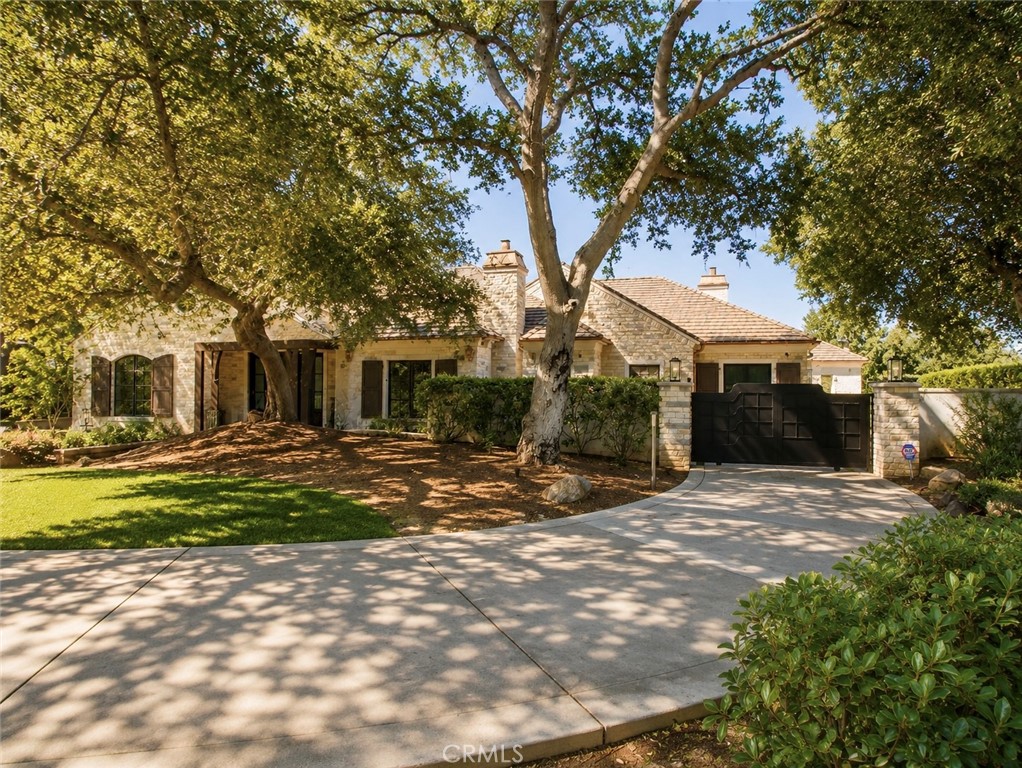 1104 Rancho Road — architectural residence