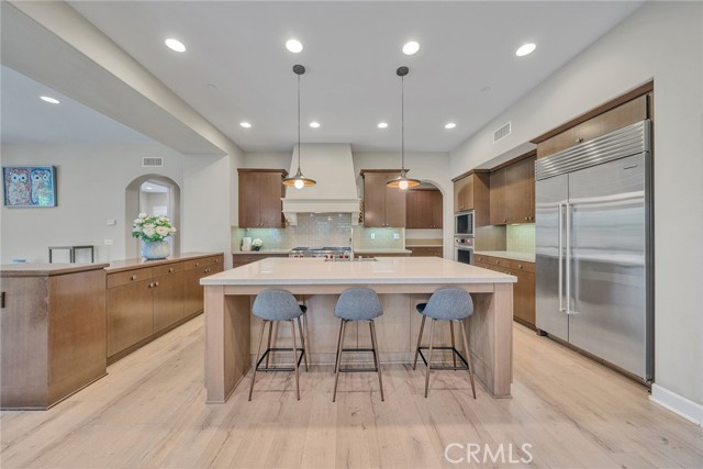 17 Lowland, Irvine CA: https://media.crmls.org/medias/bdbdb951-6082-45b7-b5ef-6c37f38f7d88.jpg