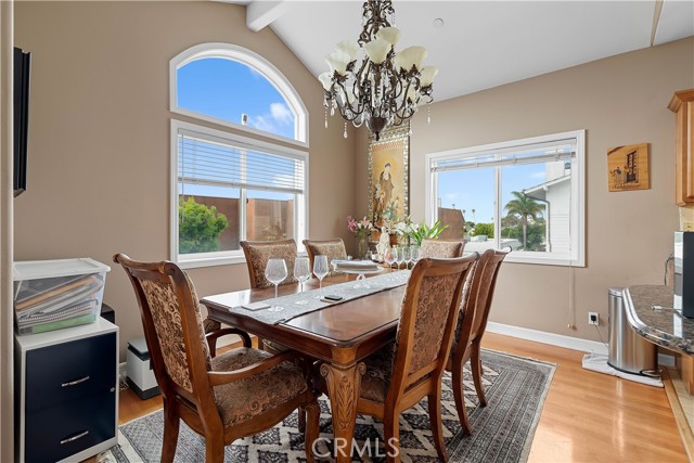 Detail Gallery Image 23 of 43 For 211 S Francisca, Redondo Beach,  CA 90277 - 4 Beds | 3 Baths