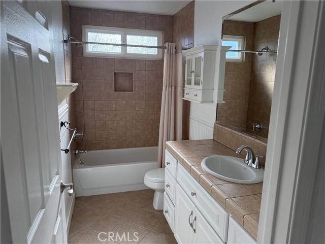 Detail Gallery Image 12 of 15 For 23056 Lanark, West Hills,  CA 91304 - 4 Beds | 3 Baths