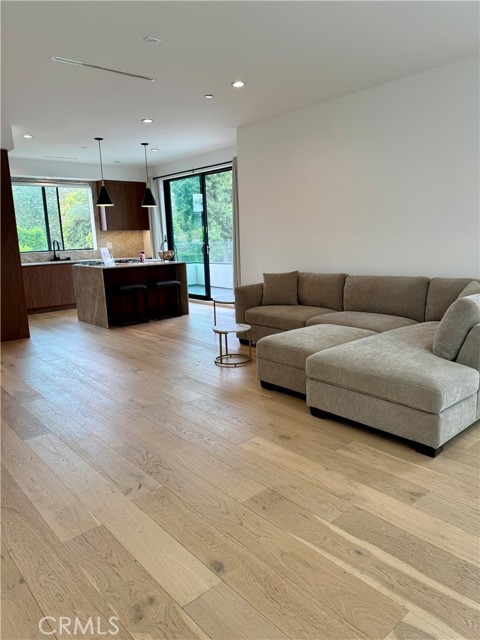 Detail Gallery Image 12 of 54 For 4336 N Serene Pl, Studio City,  CA 91604 - 3 Beds | 2/1 Baths