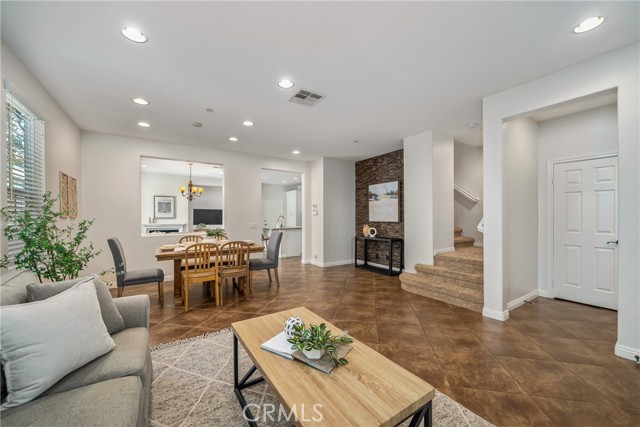 Detail Gallery Image 5 of 55 For 6363 Marbella Ln, Corona,  CA 91752 - 4 Beds | 2 Baths