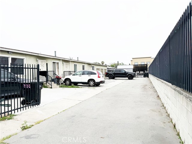 1330 S Reservoir Street, Pomona CA: https://media.crmls.org/medias/bdbf8417-b312-4fa6-96b1-066acf8acacf.jpg