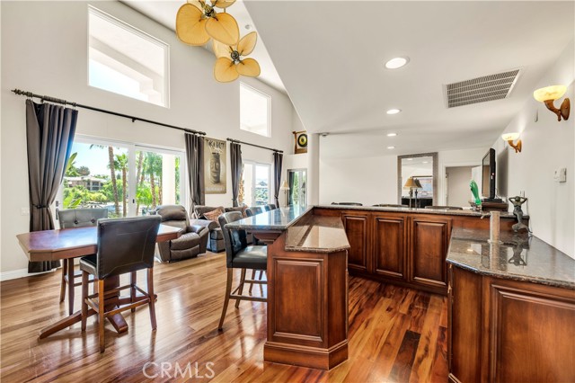 Detail Gallery Image 43 of 70 For 22166 W San Joaquin Dr, Canyon Lake,  CA 92587 - 5 Beds | 4/1 Baths