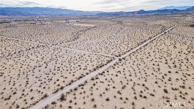 Detail Gallery Image 7 of 29 For 4500 Laferney Ave, Joshua Tree,  CA 92252 - – Beds | – Baths