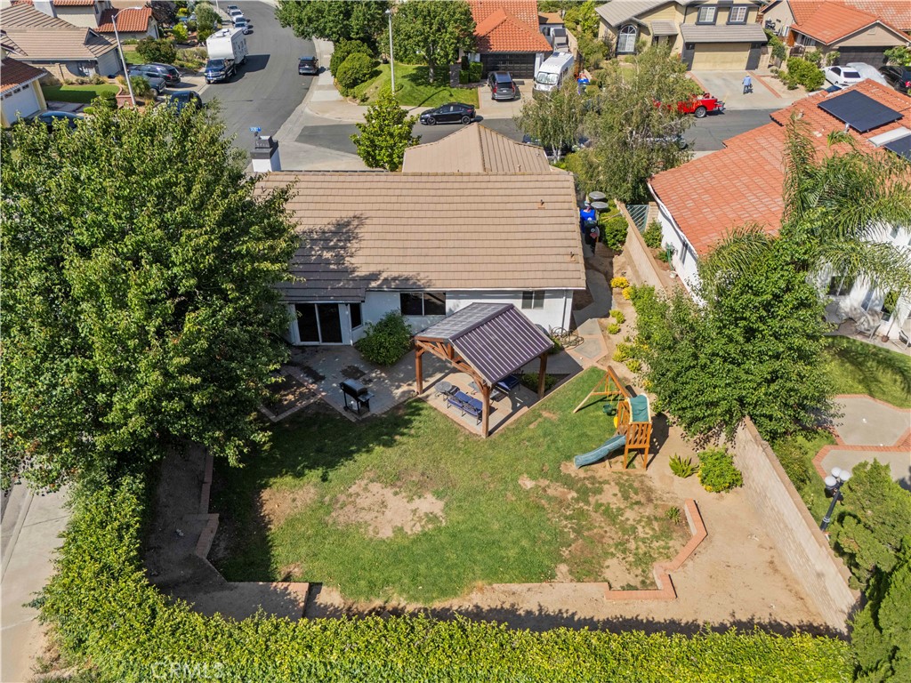 https://media.crmls.org/medias/bdc0e37e-2f51-426d-9dc8-06e0cd0257ee.jpg?preset=X-Large