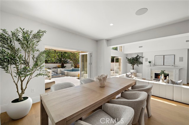 48 Belcourt Drive, Newport Beach CA: https://media.crmls.org/medias/bdc113de-6c22-418b-b8c7-33091b154bc6.jpg