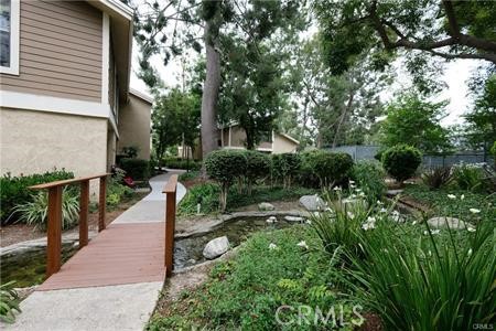 Detail Gallery Image 18 of 22 For 196 Pineview, Irvine,  CA 92620 - 2 Beds | 1/1 Baths