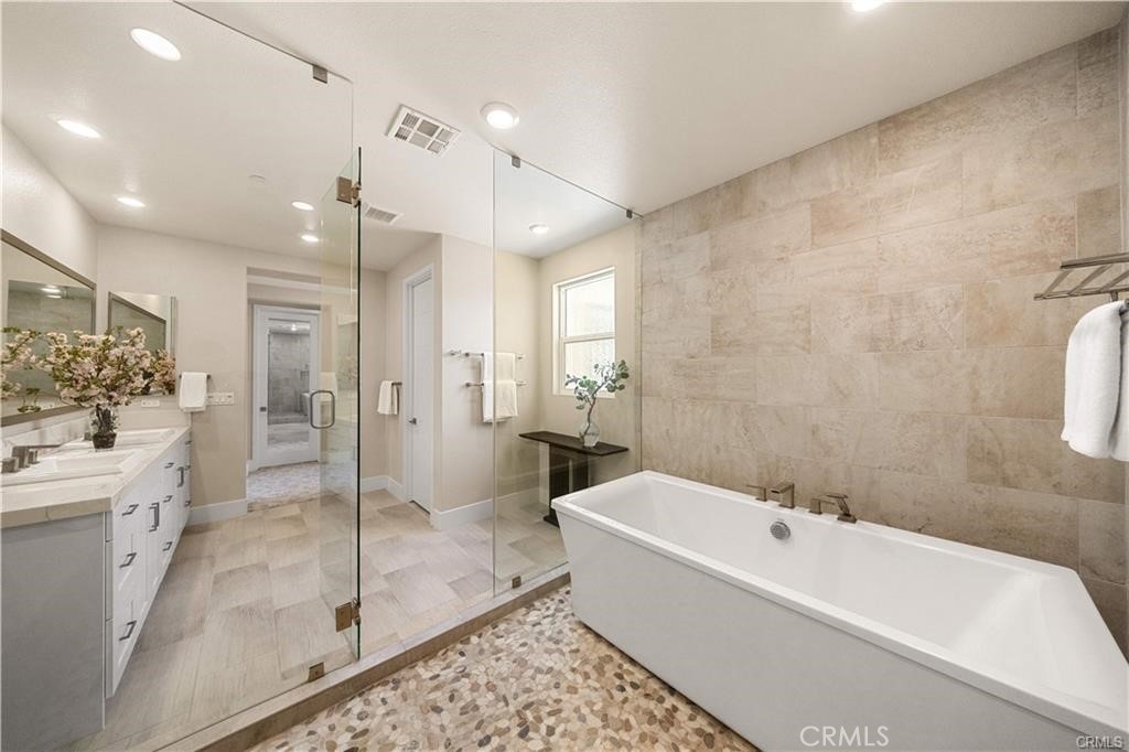 MLS #OC26132991 image #32