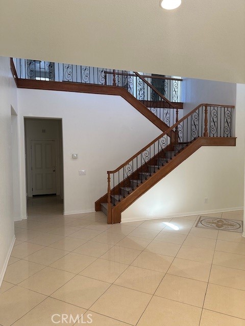 Detail Gallery Image 7 of 22 For 12336 Osprey, Victorville,  CA 92392 - 5 Beds | 3/1 Baths