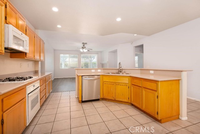 Detail Gallery Image 10 of 20 For 3756 Saddleback Dr, Palmdale,  CA 93550 - 4 Beds | 2 Baths