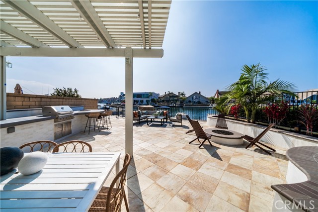 Detail Gallery Image 38 of 61 For 16214 Bimini, Huntington Beach,  CA 92649 - 5 Beds | 3 Baths