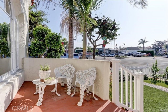 Detail Gallery Image 4 of 24 For 501 Avenue B #1,  Redondo Beach,  CA 90277 - 3 Beds | 3 Baths