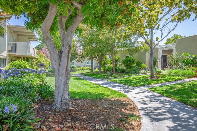 2164 Via Mariposa E, Laguna Woods CA: https://media.crmls.org/medias/bdc6c19c-cff1-4246-ac97-adb95489a59a.jpg