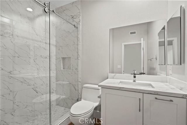 Detail Gallery Image 48 of 58 For 32 New Dawn, Irvine,  CA 92620 - 5 Beds | 4/1 Baths