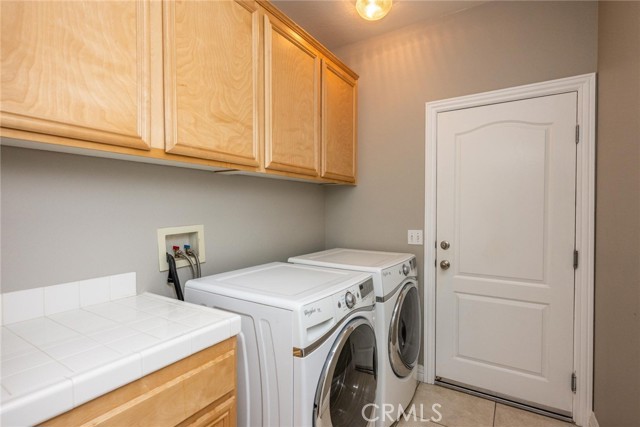 2354 Versailles Street, San Jacinto CA: https://media.crmls.org/medias/bdc7eaa7-7dc1-4396-a677-7feaf5fdd608.jpg