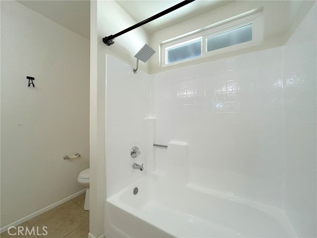 13342 Daffodil, Yucaipa CA: https://media.crmls.org/medias/bdc8c3c1-fd93-4a67-b290-8021d67ffc2f.jpg