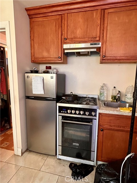 Detail Gallery Image 20 of 40 For 6147 Gundry, Long Beach,  CA 90805 - 4 Beds | 4 Baths