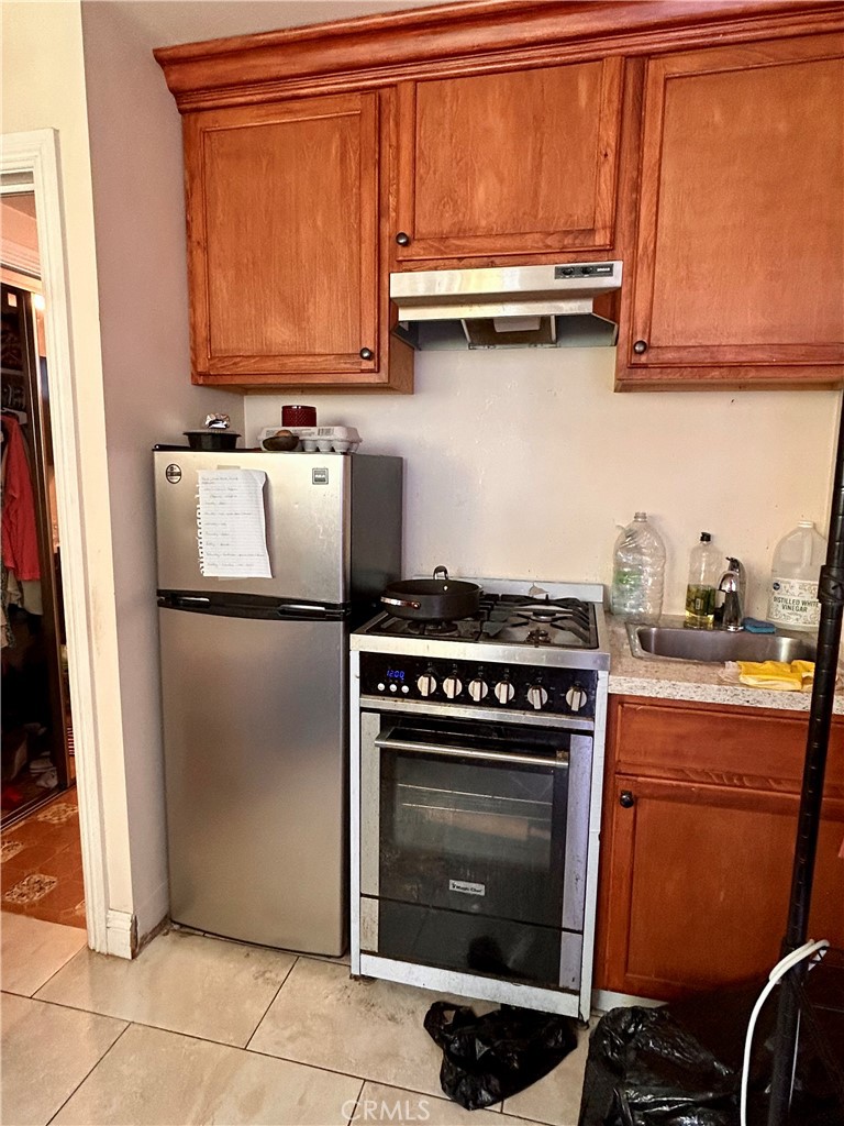 https://media.crmls.org/medias/bdc8c549-b329-4945-a0bd-33ae9c896a18.jpg?preset=X-Large