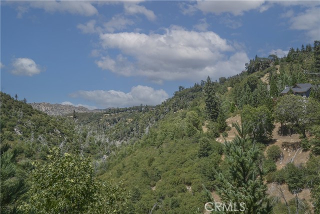 929 Trinity Drive, Lake Arrowhead CA: https://media.crmls.org/medias/bdca2abf-d636-4210-aa2e-7bf1857268bb.jpg