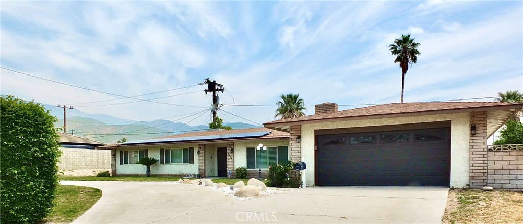 3915 Valencia Avenue
