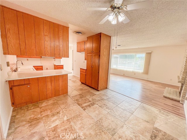 Detail Gallery Image 9 of 28 For 285 Brandon Way, Hemet,  CA 92545 - 2 Beds | 2 Baths