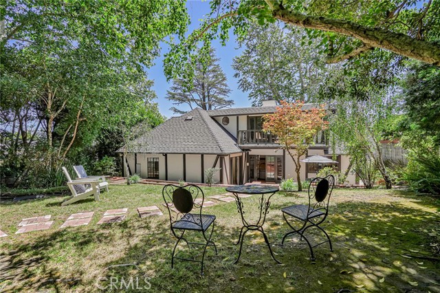 3975 Van Noord Avenue, Studio City CA: https://media.crmls.org/medias/bdcbe259-2bb9-4b65-83db-2d2266778746.jpg