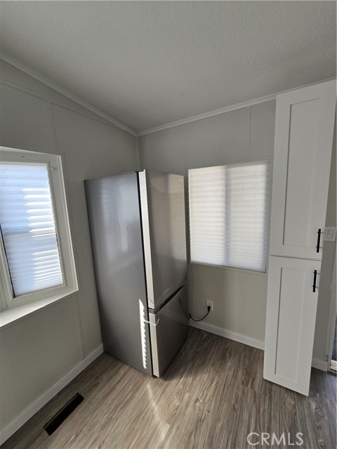 Detail Gallery Image 5 of 13 For 19548 E Cypress St #40,  Covina,  CA 91724 - 1 Beds | 1 Baths