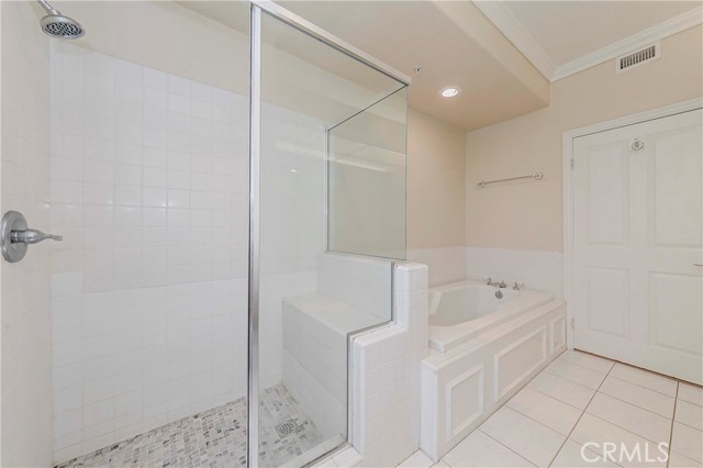 1250 Midvale Avenue, Los Angeles CA: https://media.crmls.org/medias/bdcc97f1-7b91-4063-a3be-b1d306658cd1.jpg